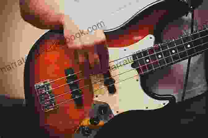 Bassist Working On Improving Playing Technique Play Like Jaco Pastorius: The Ultimate Bass Lesson (GUITARE BASSE)