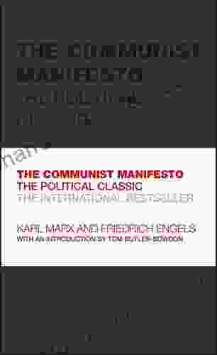 The Communist Manifesto: The Political Classic (Capstone Classics)